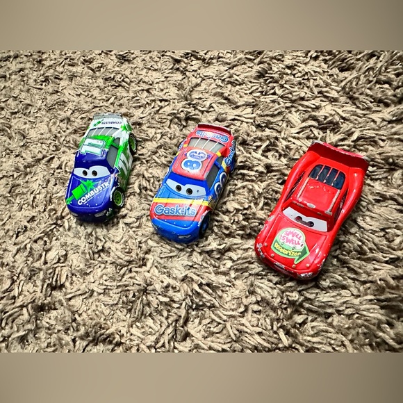 Disney Cars, Set of 18 Cars - Picture 6 of 10